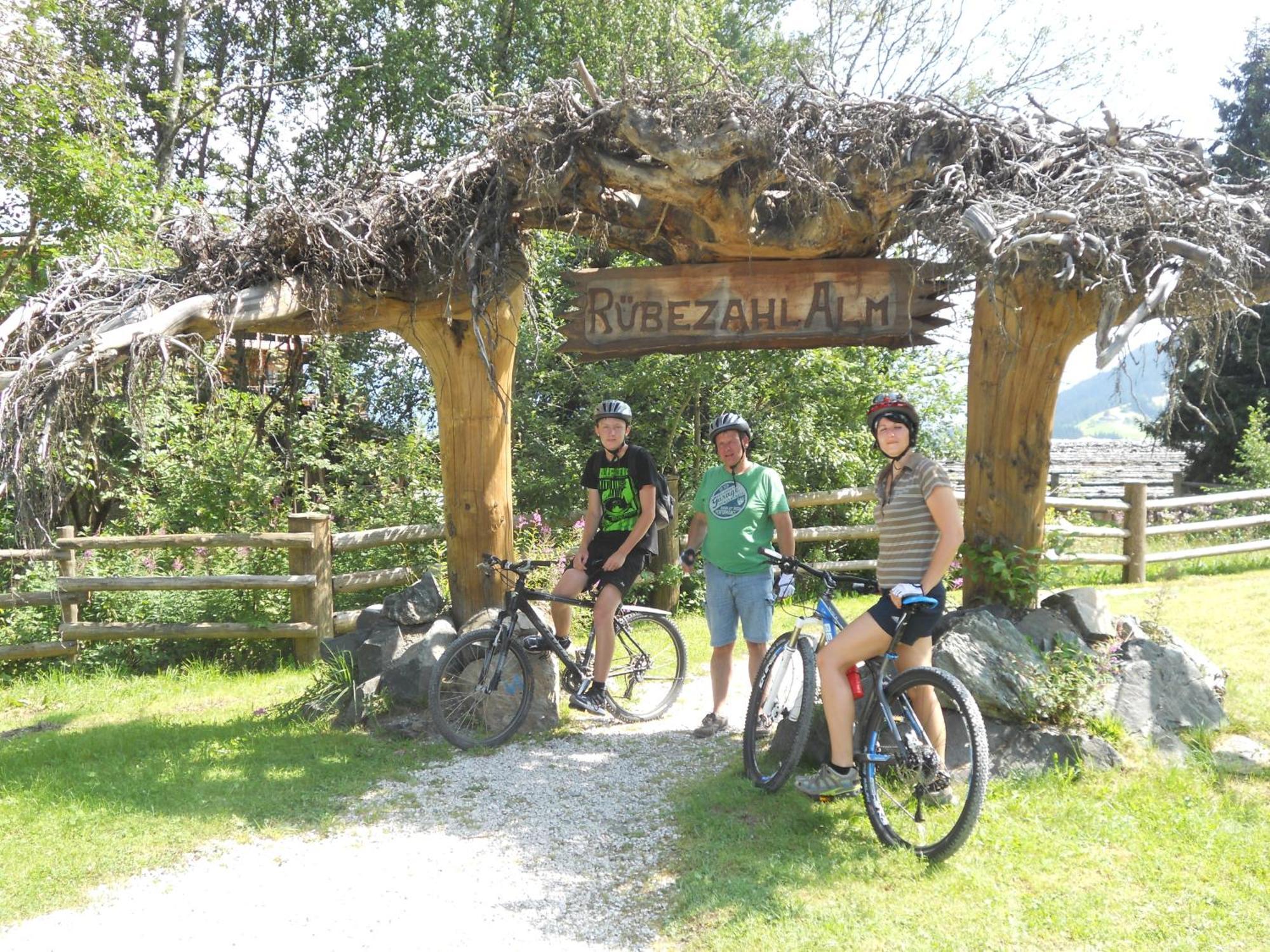 Landgasthof Pfarrwirt Hotel Thiersee Buitenkant foto